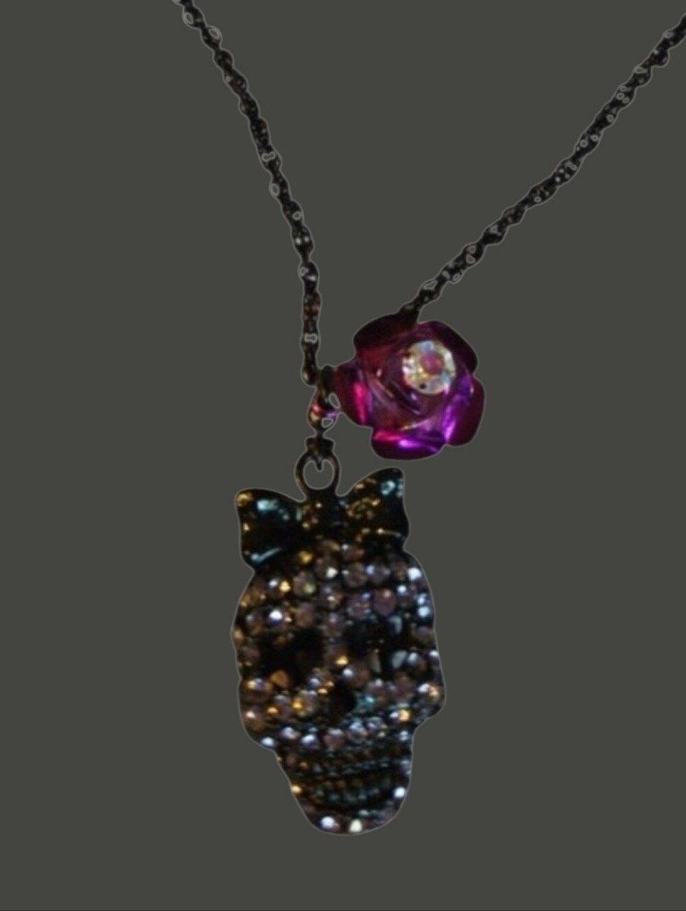 💀Betsey Black Sugar Skull Pavé Iridescent Rhinestone Necklace / Pendant EPC